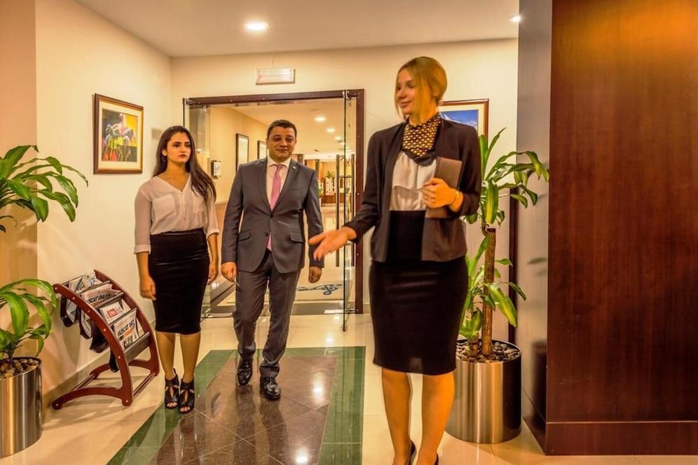 Golden Tulip Headington Ruwi Hotel Muskat Bagian luar foto